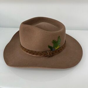 Akubra Gray Snowy River Pure Fur Felt Hat Size 57 Light Brown Made in Australia